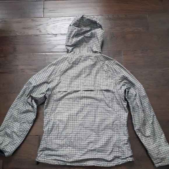 McKinley Aquamax Eon Black and Grey Plaid Print Nylon Jacket - Picture 2 of 16